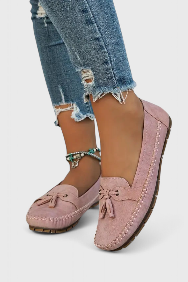 Zapatillas de gamuza clásicas Peony con borlas para un estilo elegante y cómodo