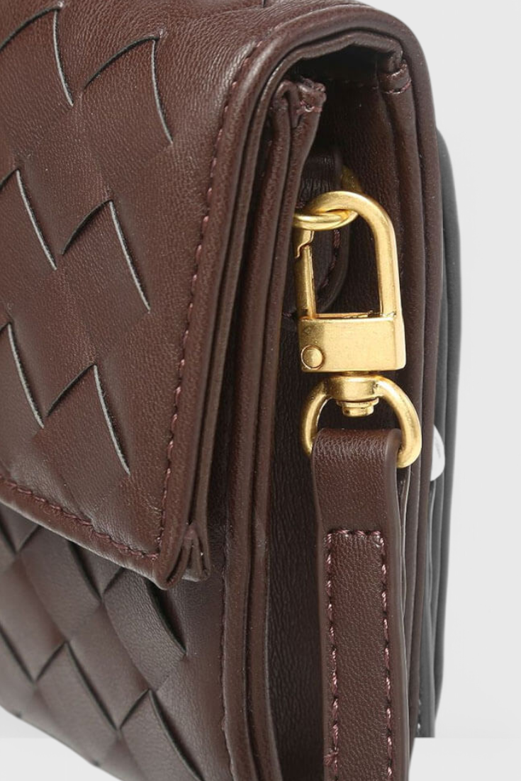 Elegante Bolso Melanie Clutch con Detalle de Nudo Dorado para Un Toque de Sofisticación